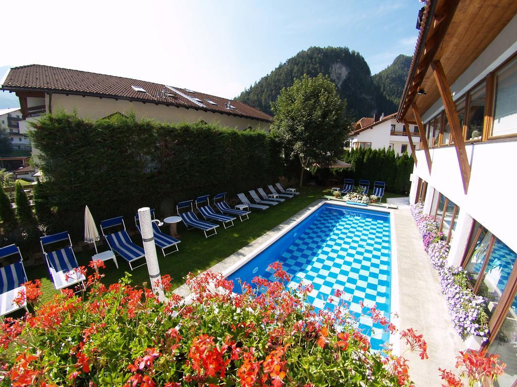 Hotel Montana Arzl im Pitztal Exteriér fotografie